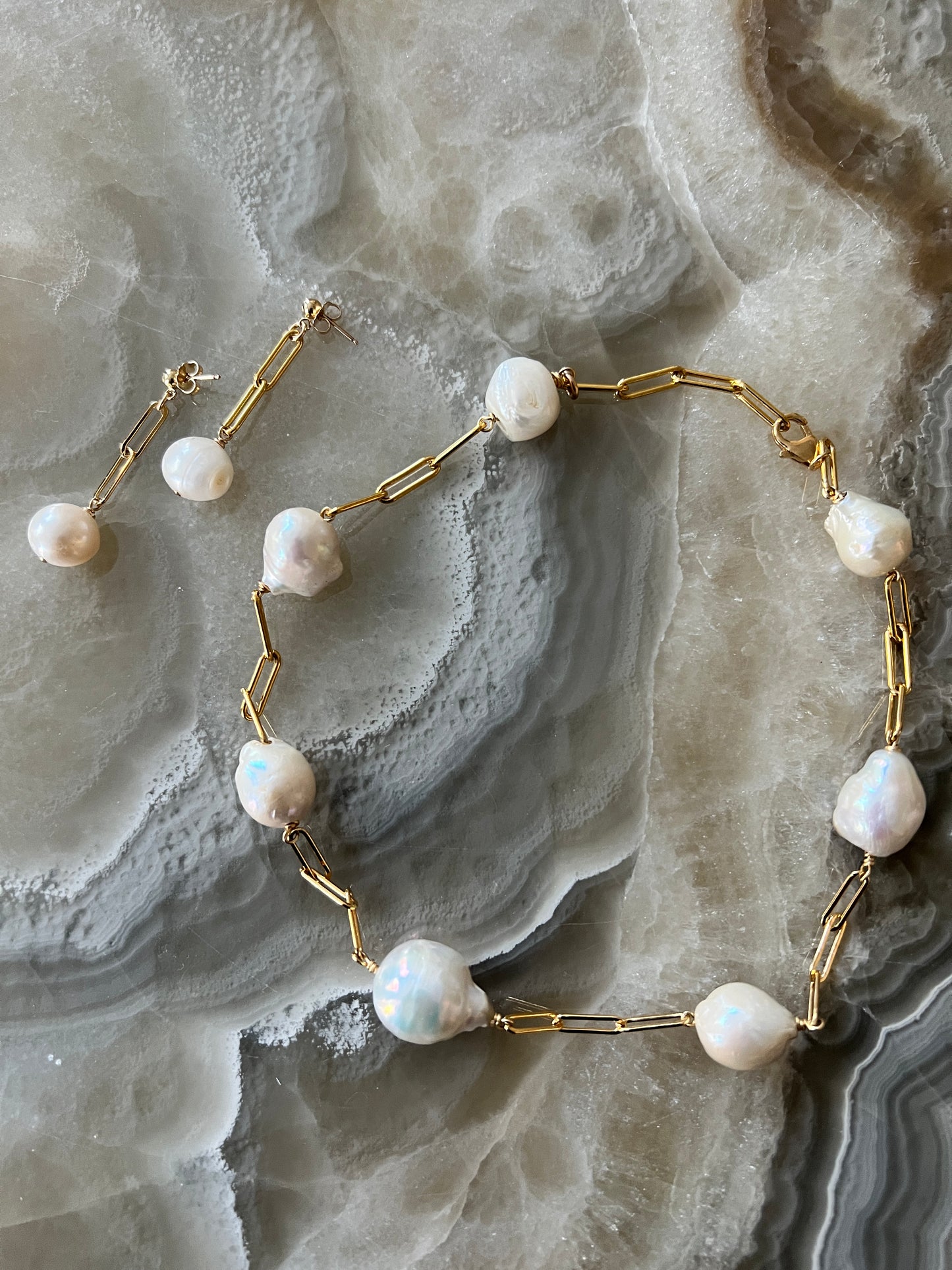 Lina Floating Pearl Necklace